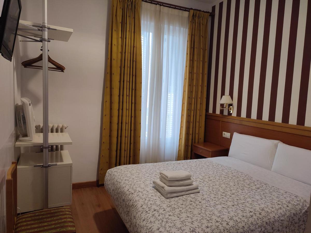 Hostal Salome Madrid Exteriér fotografie
